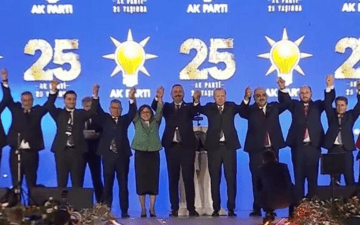 AKP güçleniyor