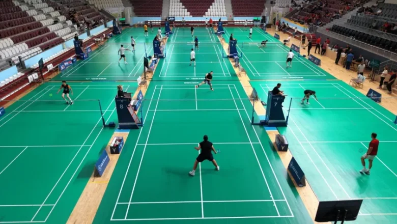 Badminton